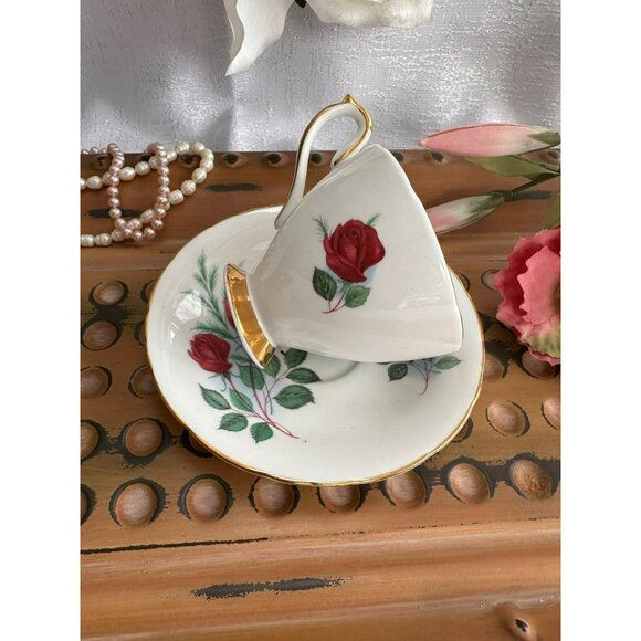 Delphine Bone China Tea Cup & Saucer Set With Red Rose Design Made In England - Picture 11 of 15